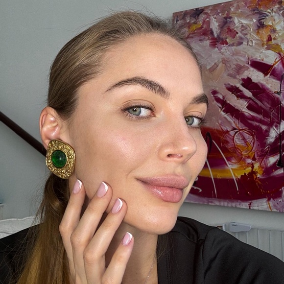 LOT 1520 24K gold plated CHANEL vintage clip on earrings green gripoix glass - Picture 17 of 17